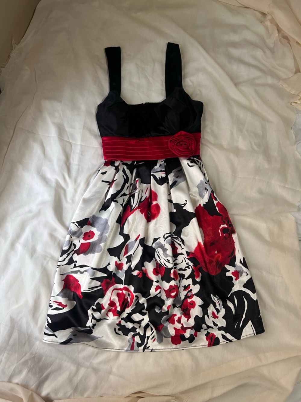 City Triangles Size 9 Vintage Floral Rose Abstract Dress Red Black Formal Party